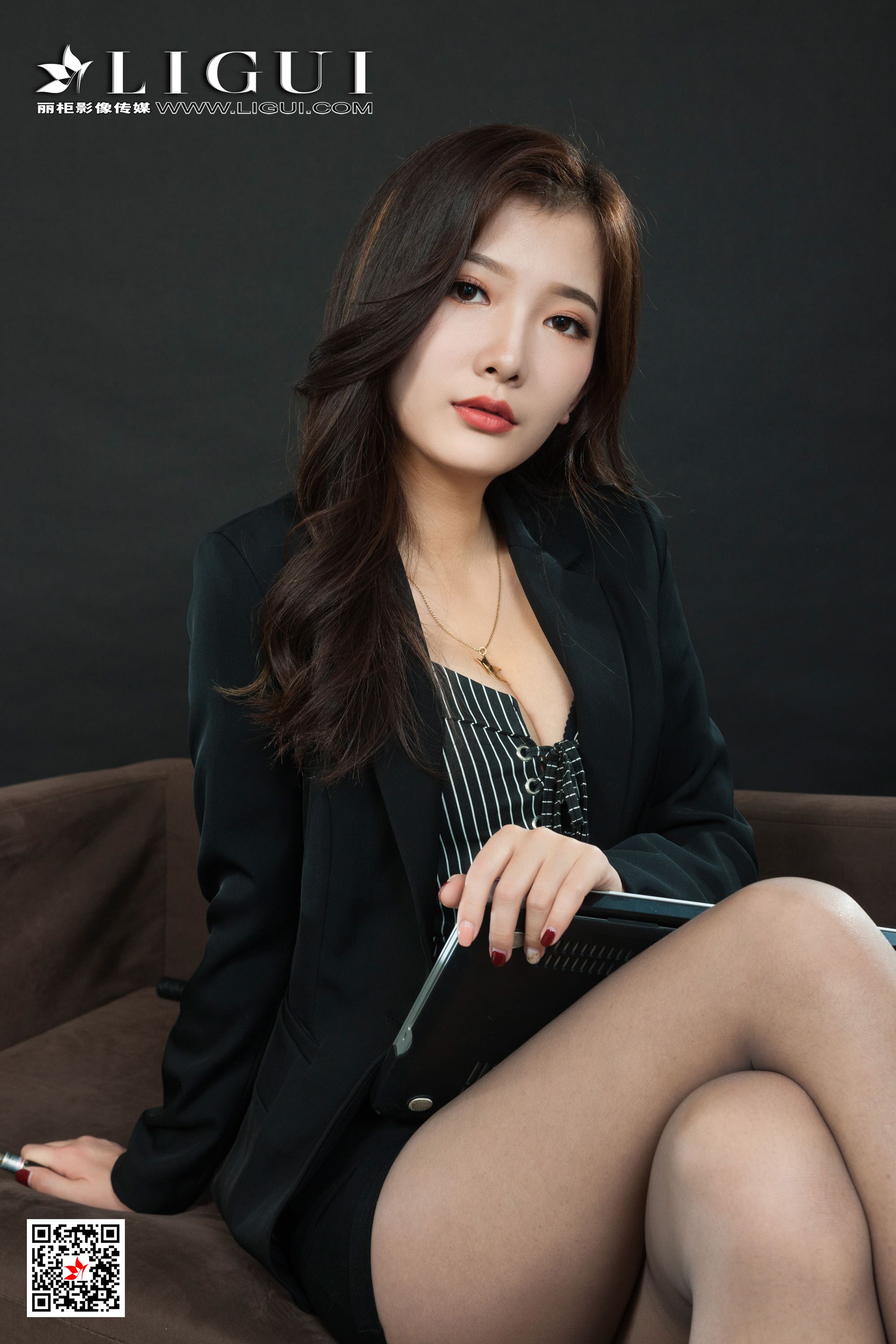 Ligui丽柜  2021.01.25 《职场新秀》可心